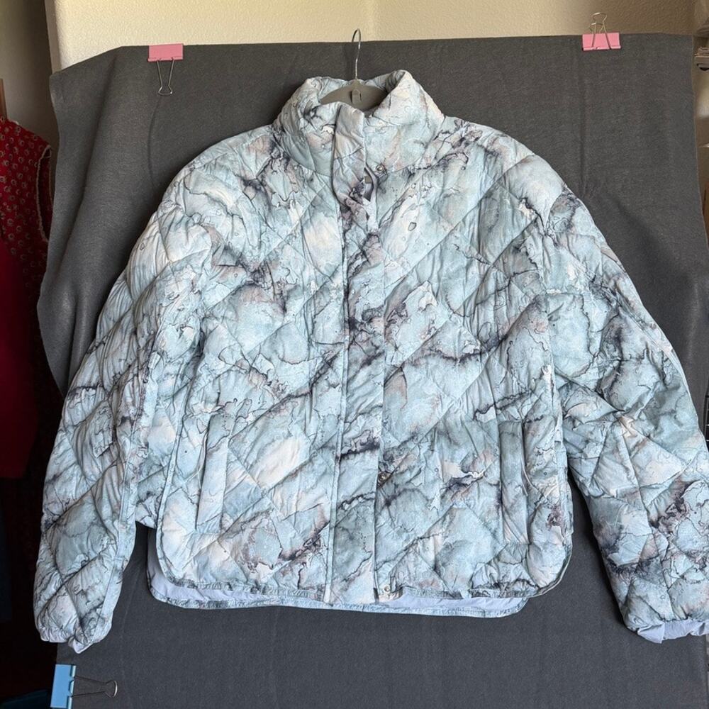 FLX Puffer Jacket Women SZ Large Blue Grey Marble Print Quilted Packable Active